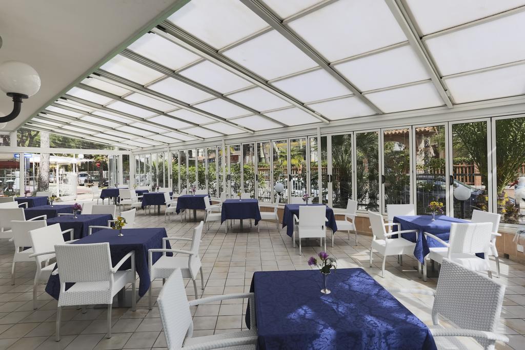 Hotel Ideal Bianchini ริชชิโอเน ภายนอก รูปภาพ